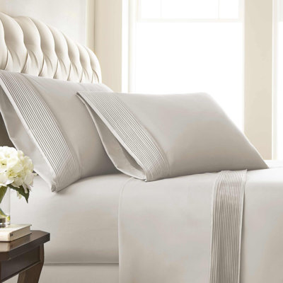 Deux taies d'oreiller à ourlet plissé en microfibre Eldon par Southshore Fine Linens