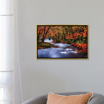 Méandres de la rivière Lamingtorn avec des couleurs d'automne, New Jersey