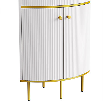 Grande armoire de coin en bois