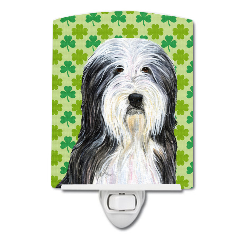 Éclairage de nuit en céramique akita trèfle St. Patrick's Day, Bearded Collie noir