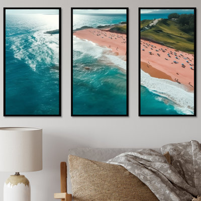 Vue aérienne de la plage bleue et rose IV - art mural plage et océan