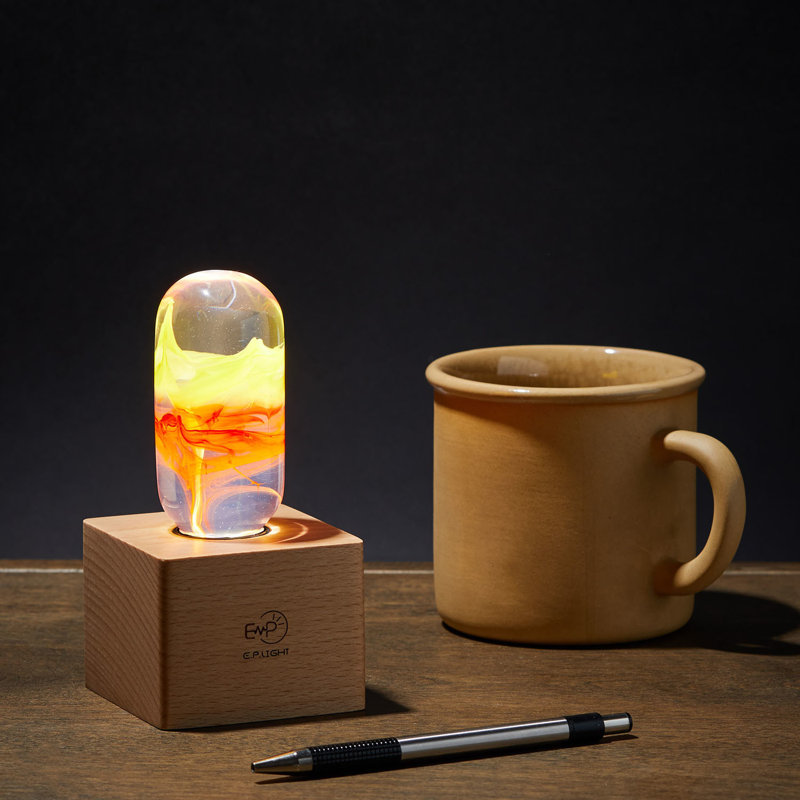 Lampe de table en bois 6,3 po