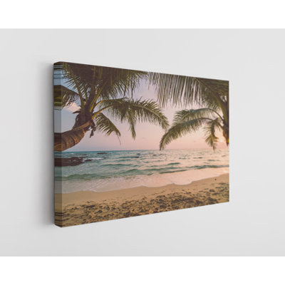 «Beautiful Paradise with Beach and Sea», reproduction sur toile