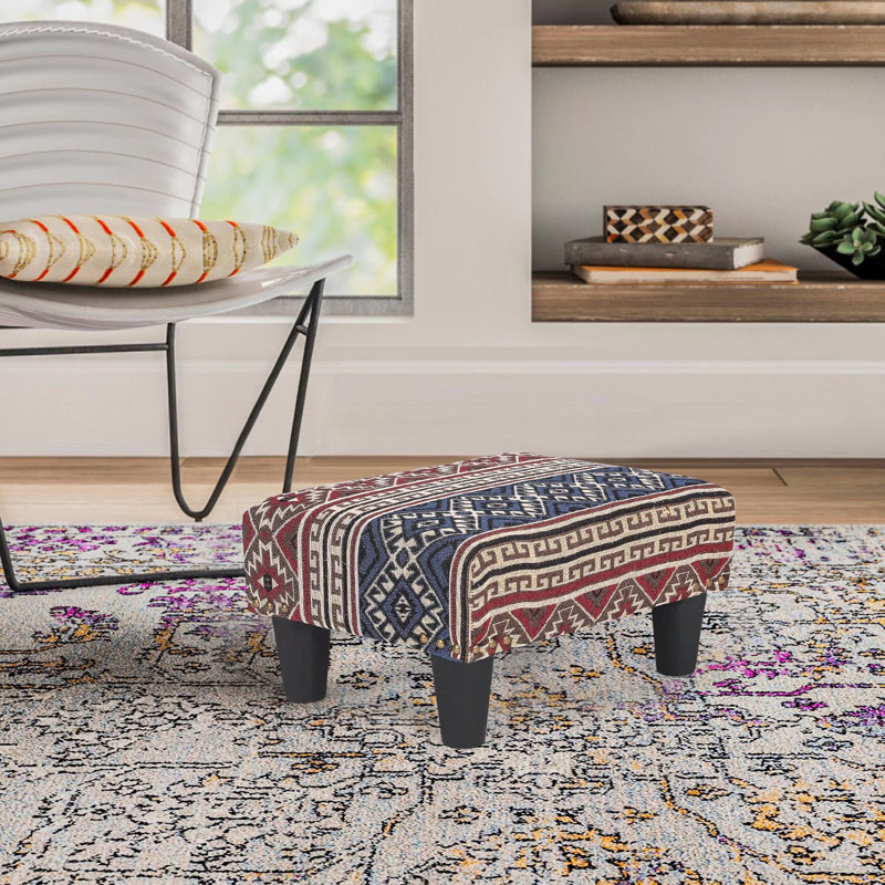 Repose-pieds Tayem, Polyester rouge