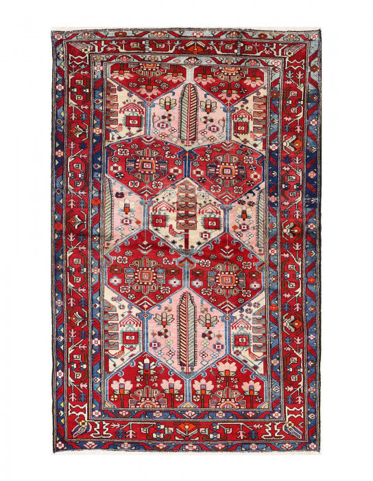 Persian antique bakhtiari rug 4'8"x7'3"