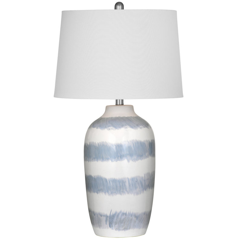 Lampe de table Harper avec base rayée bleue en céramique et abat-jour blanc bord de mer