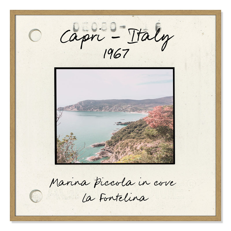 Capri Italie - Marina Picolla dans La Fontalina, par Susan Jill, Papier avec cadre naturel naturel
