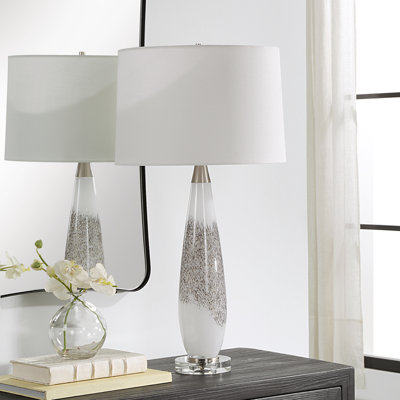 Lampe de table blanche et argentée Akshaye