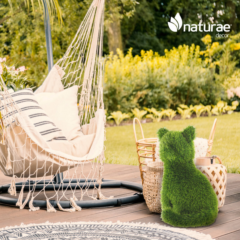 Turf Topiary Seated Cat 22-in