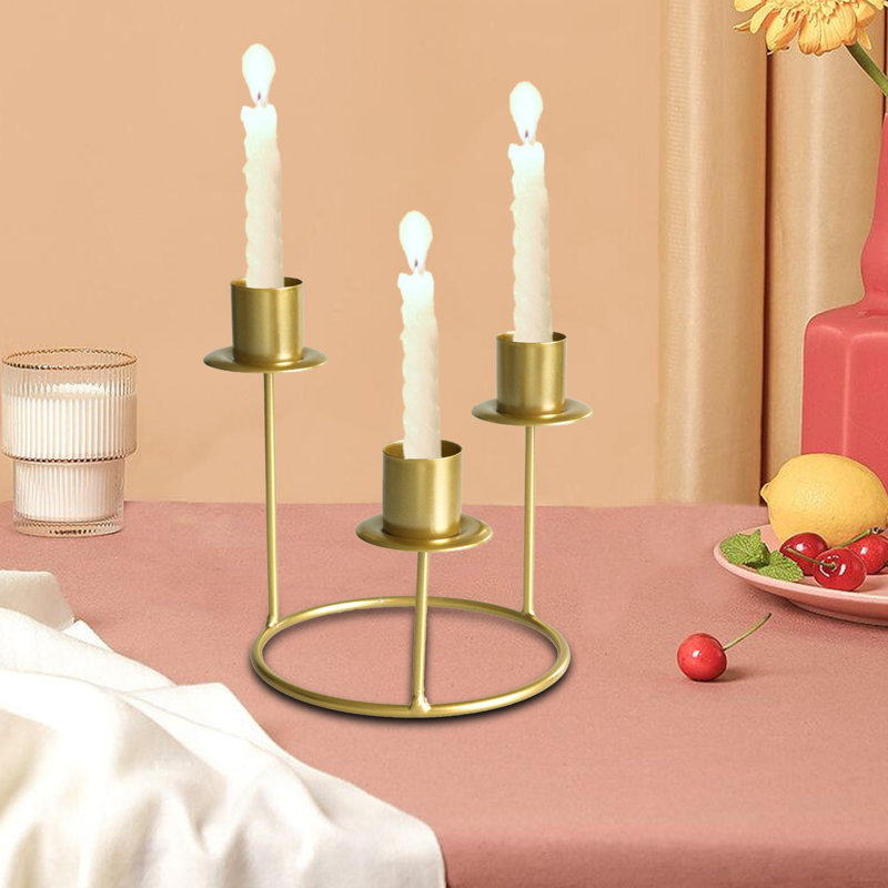 Bougeoir à structure moderne avec base robuste, idéal pour la décoration intérieure, centres de table, mariages, événements et cadeaux