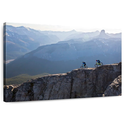 Senne Biking On A Ridge