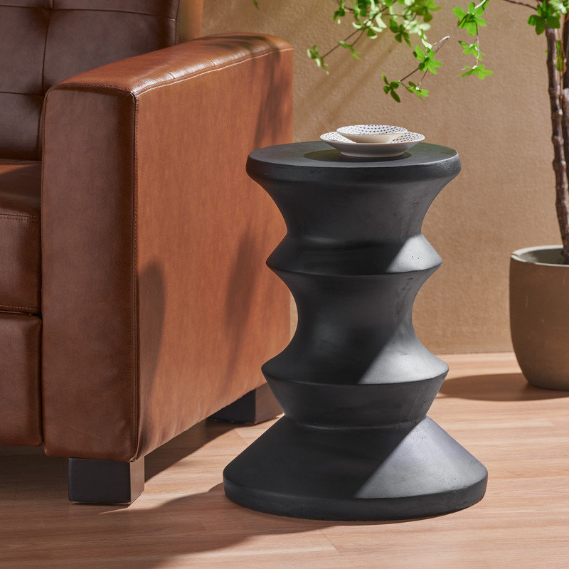 Table d'appoint en béton léger - Conception simple, finition noire, l 15,75 po x P 15,75 po x H 20 po, aucun assemblage requis, détails fabriqués à la main