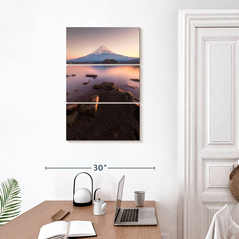 Lever du soleil Masam Mount Fuji I, H 32 po x l 20 po