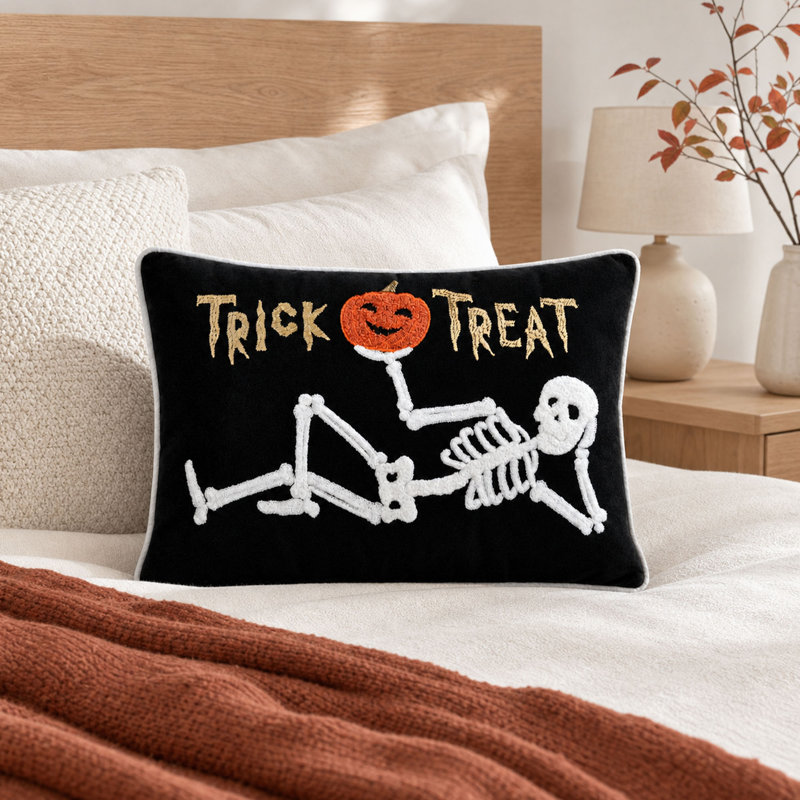Ensemble de 2 coussins lombaires en velours squelette Trick or traiter
