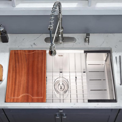 Évier de cuisine à simple cuve en acier inoxydable fait à la main de calibre 16 R10