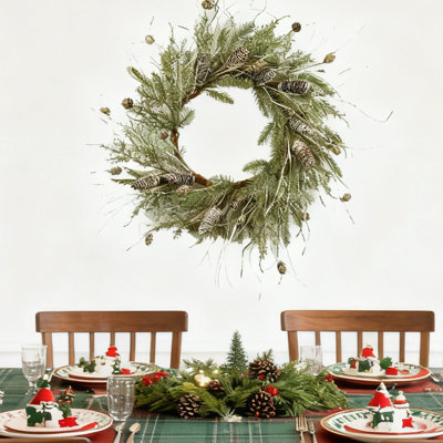 Couronne de pin artificielle 24 pouces avec décoration de pomme de pin, décoration suspendue intérieure et extérieure