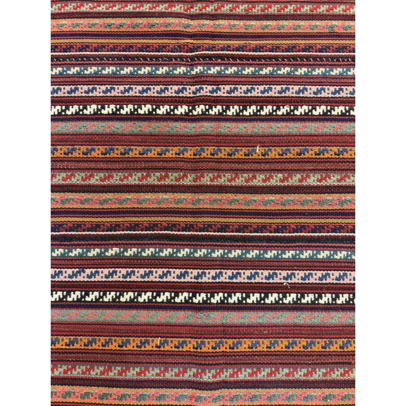 Tapis Kilim turc vintage à rayures colorées des années 1950, petit modèle tissé à plat, 231 x 267 cm.