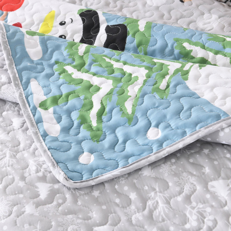 3 Pcs Winter Wonderland Reversible Christmas Quilt Bedspread Set, King Quilt + 2 King Shams