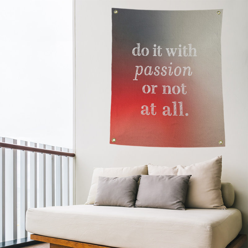 Tapisserie en polyester pour citation de passion, H 36 po x l 26 po, Gris et rouge