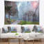 Tapisserie en polyester de soleil brillant sur des arbres d’automne avec accessoires suspendus inclus-28489684