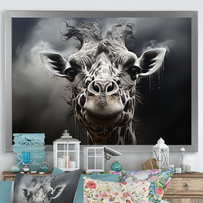 «Black and White Giraffe Portrait Majesty», reproduction sur toile, Cadre simple argenté, H 24 po x l 32 po x P 1 po