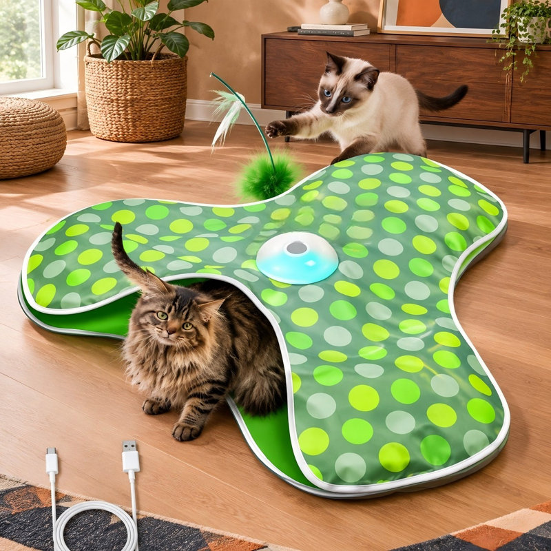 Ce jouet de cache-cache automatique à plumes mobiles, conçu pour l'exercice des chats d'intérieur, est activé par le mouvement, émet des gazouillis et fonctionne sur batterie rechargeable par USB.