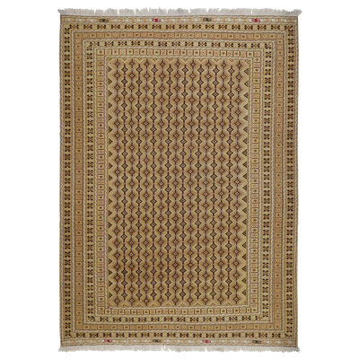 Kilim géométrique beige 6 pi 10 po x 9 pi 5 po