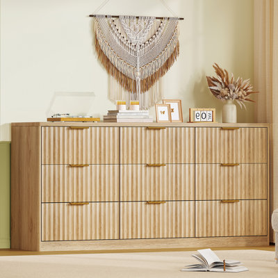 Commode cannelée à 63 tiroirs de 63,0 po de largeur pour la chambre à coucher, commode moderne, organisateur de placard en bois pour la chambre à coucher, couloir, naturel