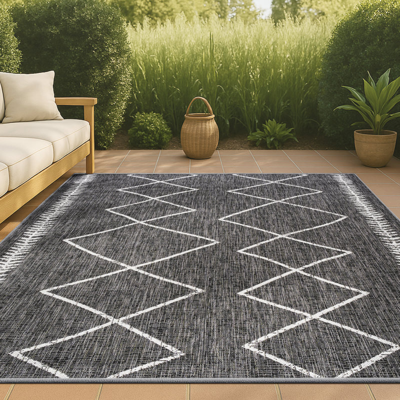 Muirhead Tribal Diamond Trellis Black/Ivory Indoor/Outdoor Rug, Rectangle 5'2" x 7'5"