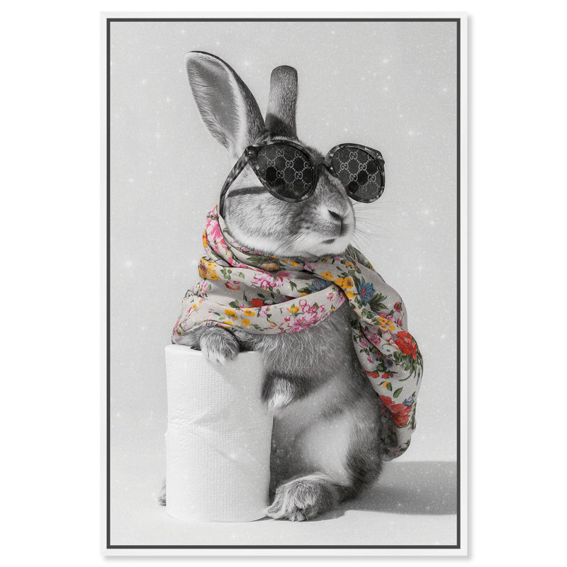 «Glam Roll Rabbit», impression sur toile par Art Remedy, H 36 po x l 24 po, Cadre blanc