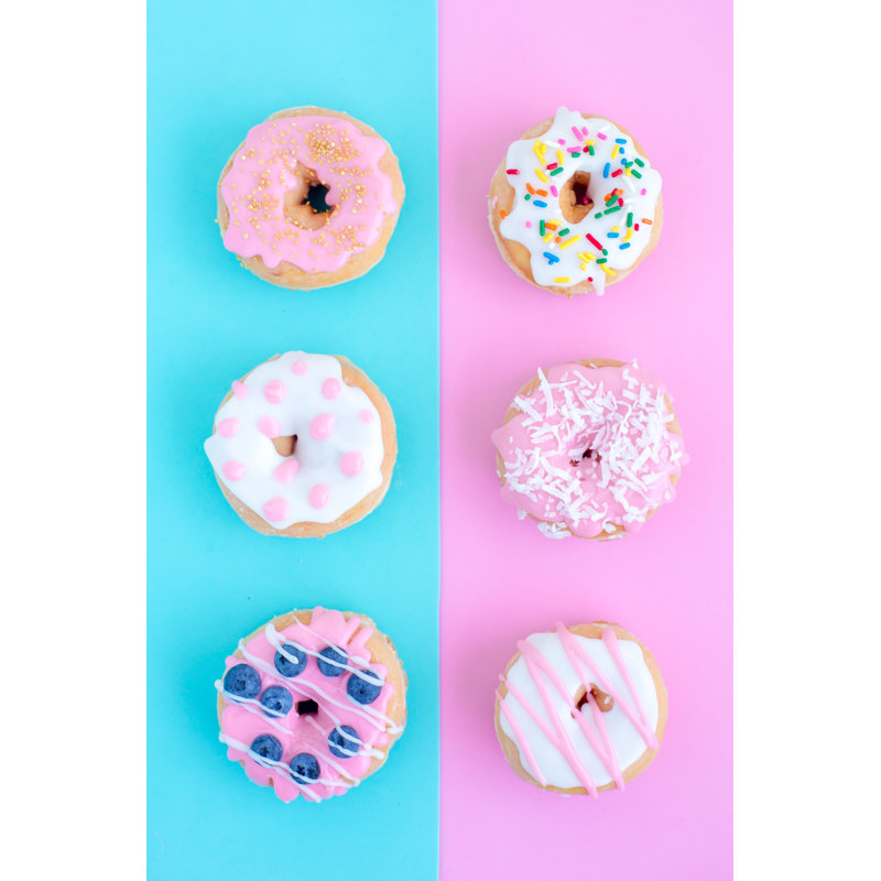 Beignets en pastel, demi-douzaine, bleu, rose, glaçage, H 24 po x l 16 po x P 1,5 po