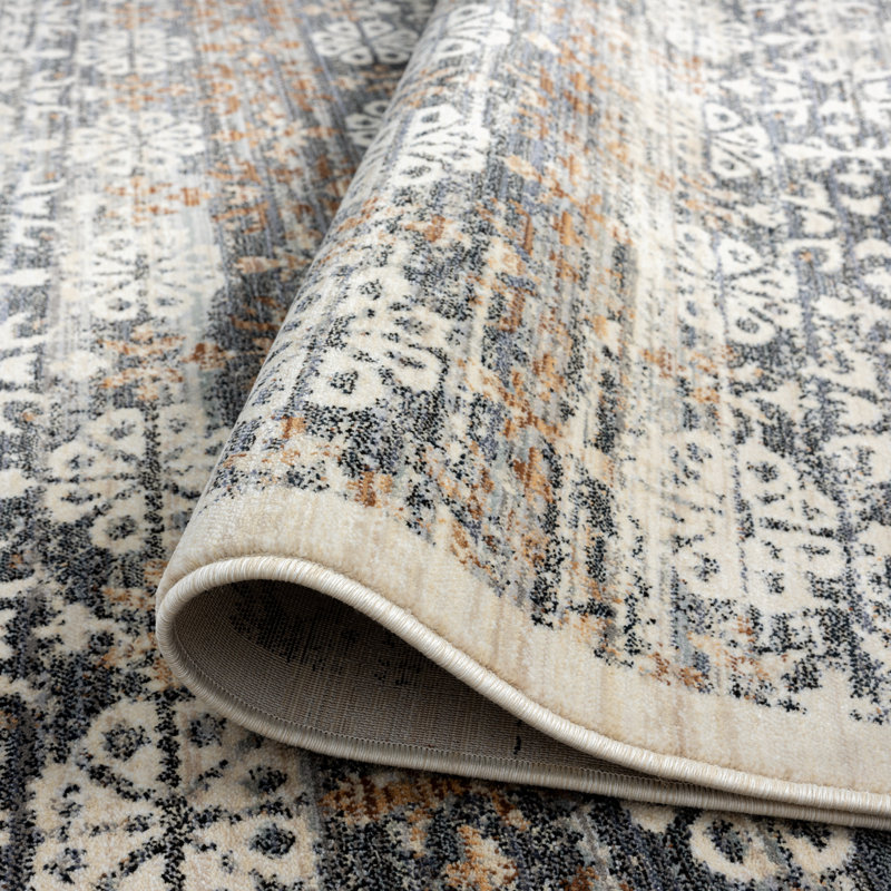Mirabelle Floral Area Rug in Grey, Rectangle 2' x 3'
