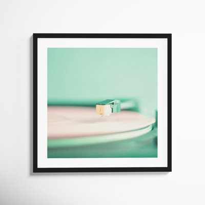 Analogue by Caroline Mint