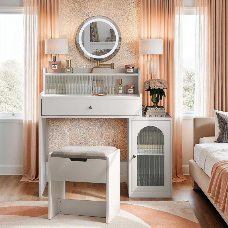 Ensemble de coiffeuse blanche avec miroir pivotant