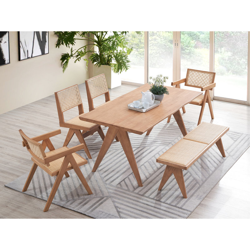 Table d'extérieur au look naturel - pour recevoir et se détendre en couleur