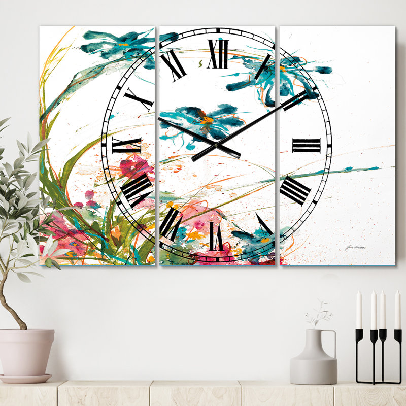 Horloge murale traditionnelle bleue