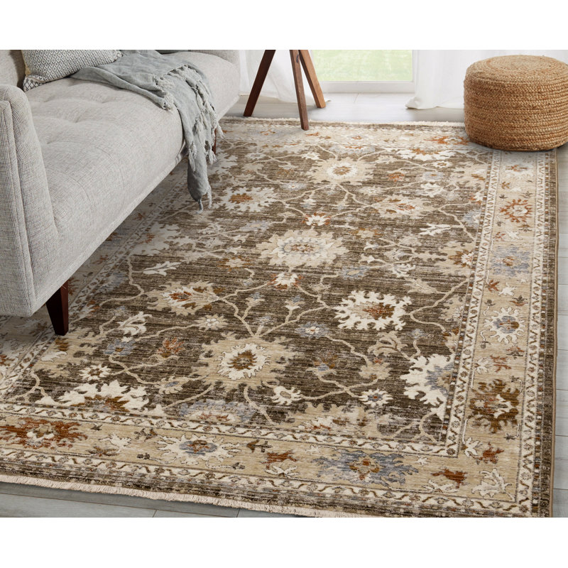 Tapis traditionnel beige Gorrian, Rectangle 7 pi 10 po x 10 pi 2 po