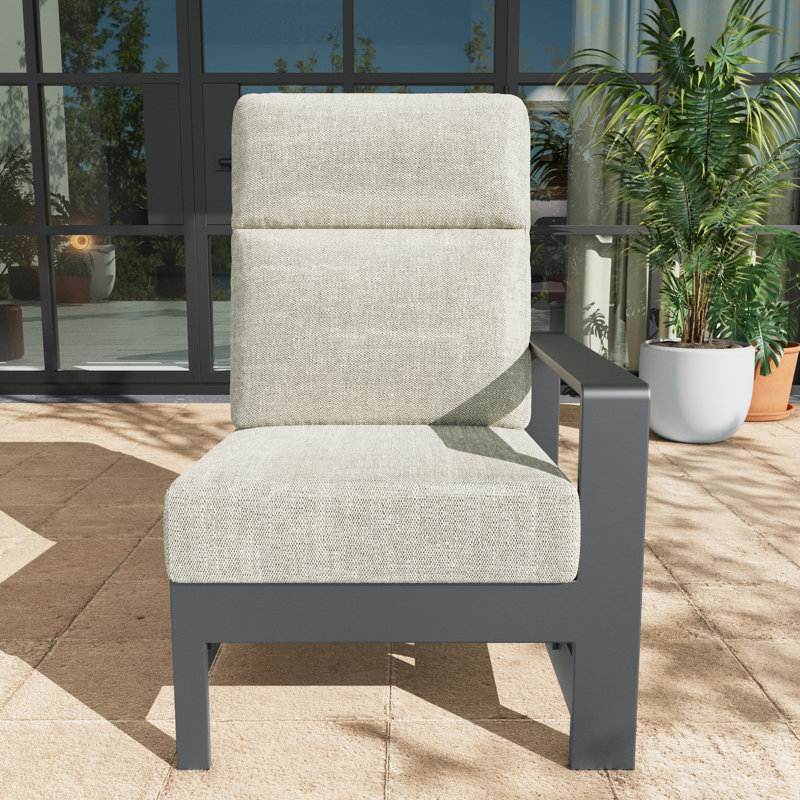 Outdoor Lounge Chair