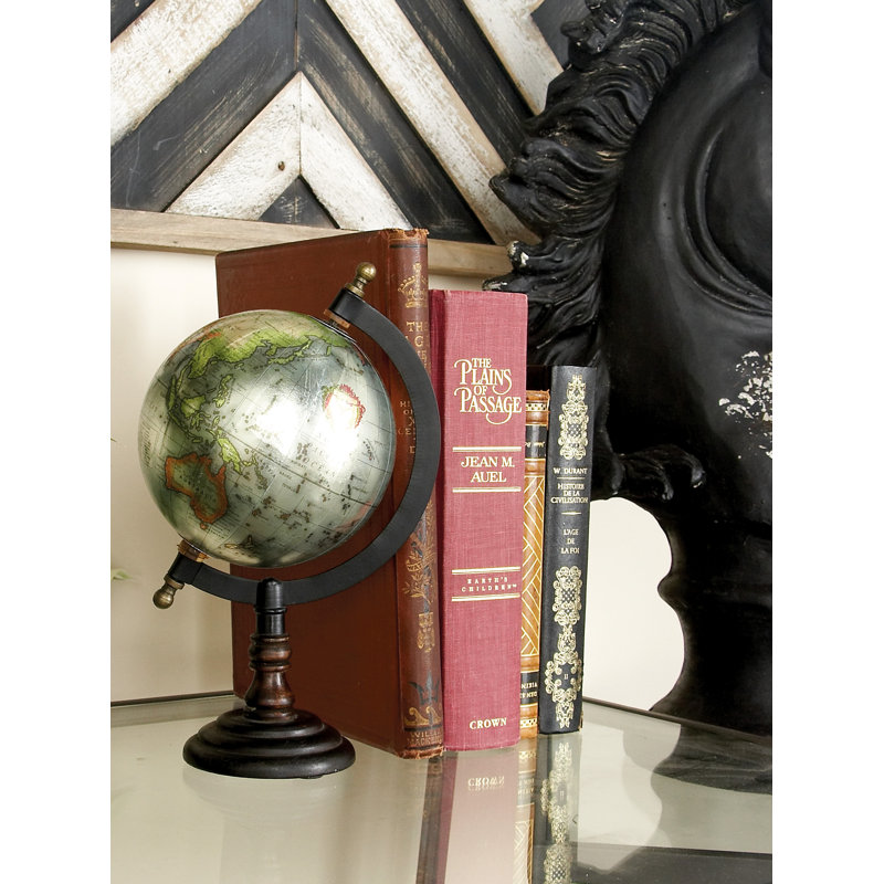Globe terrestre brun en bois de manguier