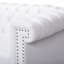 Canapé 3 places blanc chic, en tissu avec dossier bas, rehaussant le style et le confort du salon, 211 cm (l) x 81 cm (p) x 66 cm (h), en PU, alliant charme classique et texture.