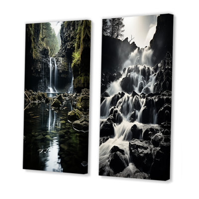 «Grey Green Waterfall Cascading Reflections», 2 pièces