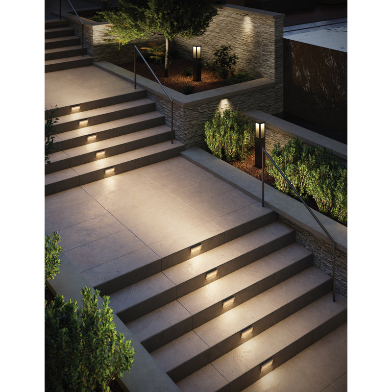 Horizontal Low Voltage Hardwired LED Step Light