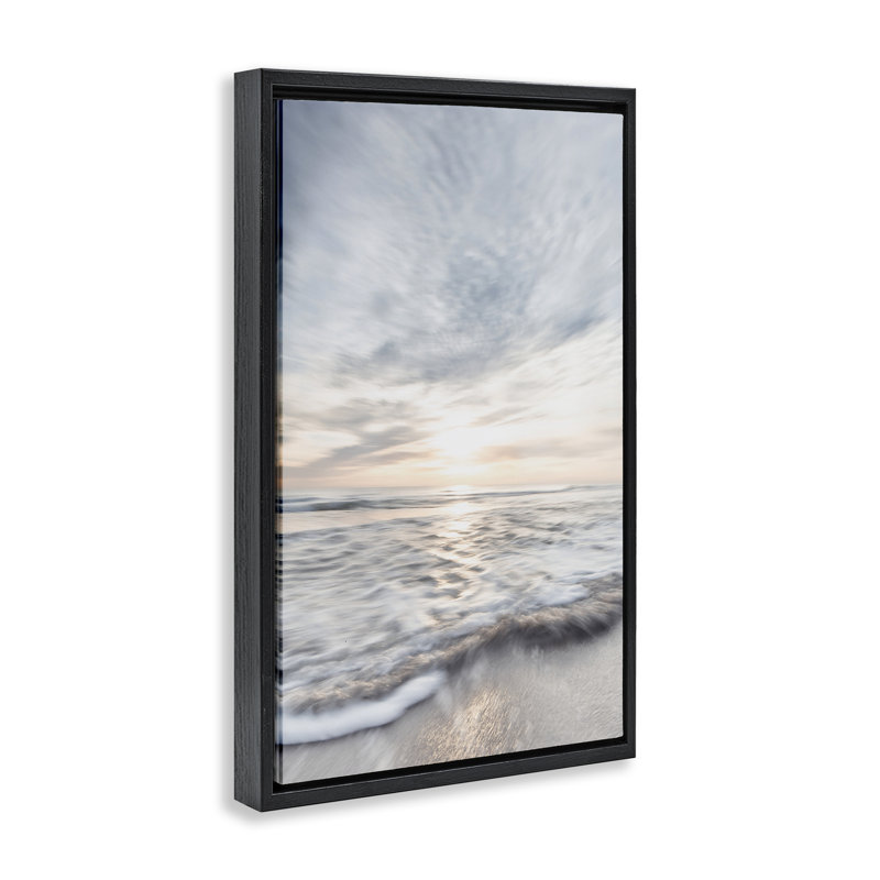 Ondulations de lumière sur cadre flottant Bech, design par Karin Connolly, H 31 po x l 21 po, Cadre flottant noir de jais