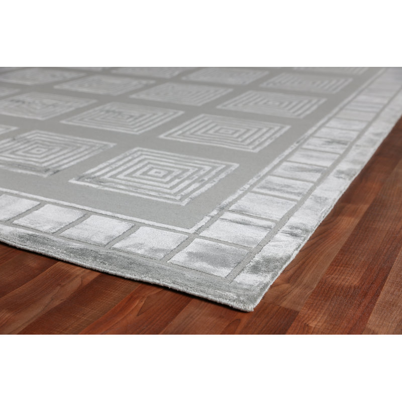 Metro-Velvet Geometric Area Rug in Gray/Ivory