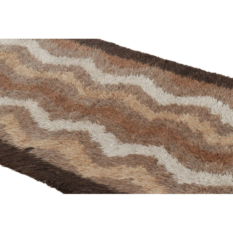 One-of-a-Kind 2'6”x6'9” Hand Knotted Area Rug