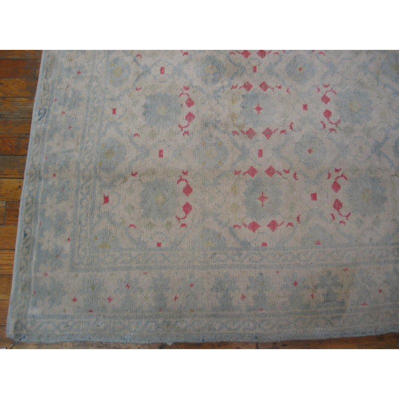 Decorative Light Faded Ivory Color Antique Indian Tribal Floral Design Cotton Agra Rug