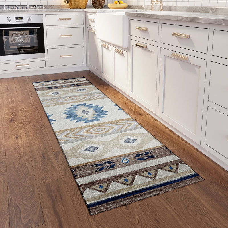 Mentzer Washable Southwestern Indoor / Outdoor Rug, Runner 2'3" x 7'6"