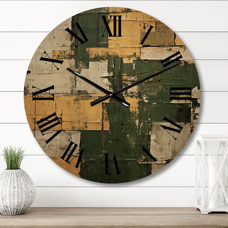 Horloge murale jaune sur fond jaune, Moyenne