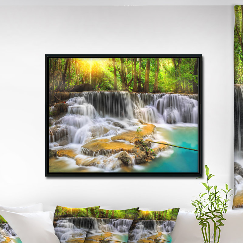 « kanchanaburi province cascade », impression, H 30 po x l 40 po x P 1,5 po, Toile avec cadre flottant