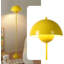 Lampe sur pied industrielle avec abat-jour industriel en métal pastel-238783770